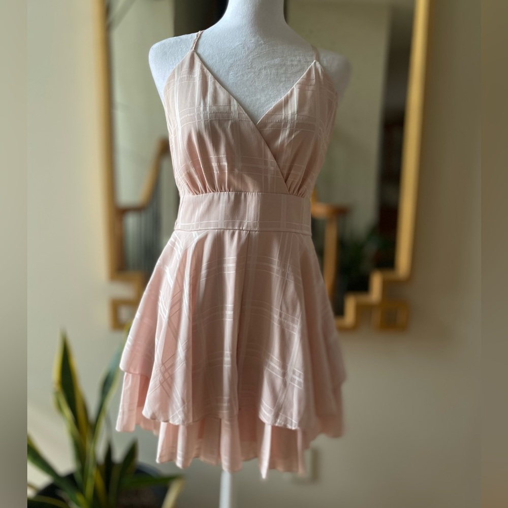 Simplee pale pink romper with bow